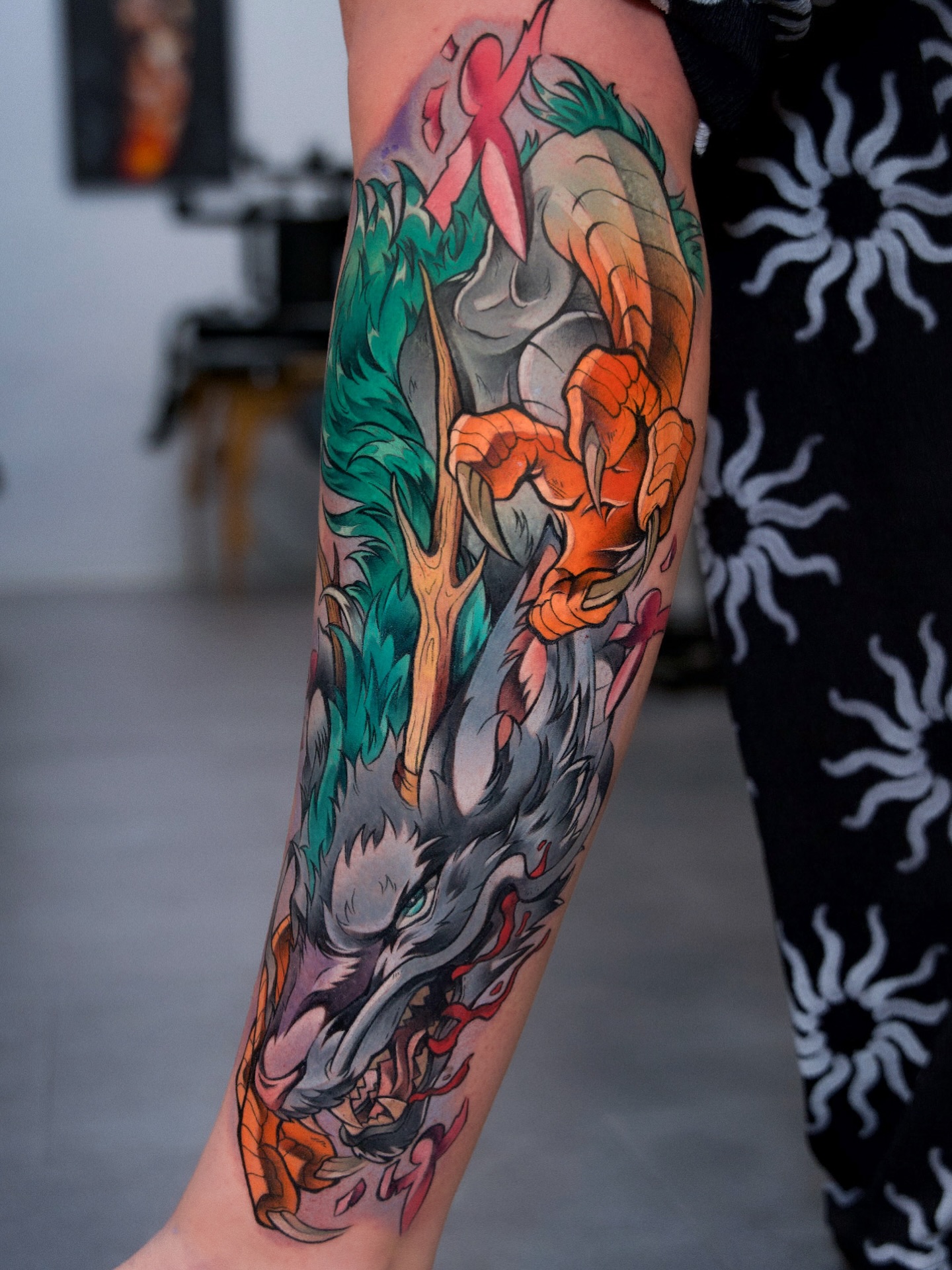 • H a k u •

artist | @crisruvitattoos 

📩 appointments | hello@kitsonistudio.de

www.styng.com/kitsonistudio

BOOK YOUR APPOINTMENT
- via link in bio
______
#kitsonistudio #AnimeTattoo
#Haku #ghibli #spiritedawaytattoo 
#DemonSlayerTattoo #AnimeInk
#OtakuTattoo #MangaTattoo
#AnimeVibes #ColorTattoo