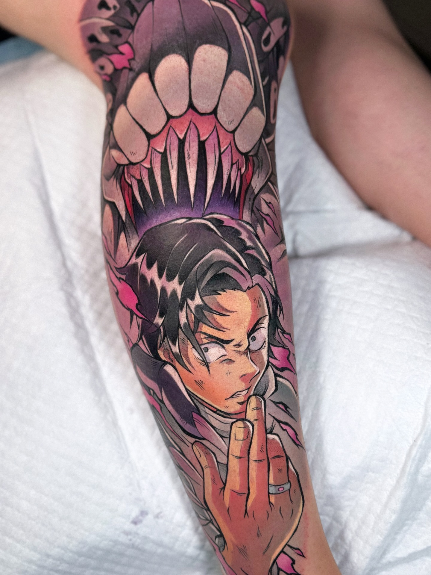 • R i k a &  Y u t a •
// J A N  2 6 - 3 1 //
artist | @crisruvitattoos 

📩 appointments | hello@kitsonistudio.de

www.styng.com/kitsonistudio

BOOK YOUR APPOINTMENT
- link in bio
______
#yutaokkotsu #jjktattoo #jujutsukaisen #animetattoo #colortattoo #animeink #tattooart #otakutattoo #animecommunity #jjkanime #yutatattoo #tattooartist #inked #kitsonistudio #tattoolove